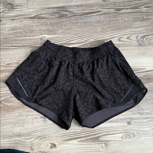 Lululemon Hotty Hot Short II *Long 4" Formation Camo Deep Coal Multi Size 8 Tall
